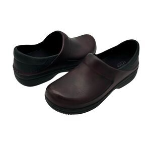 CROCS Neria Pro II Slip On Clogs Slip Resistant 205710 Women Sz 9 Deep Burgundy